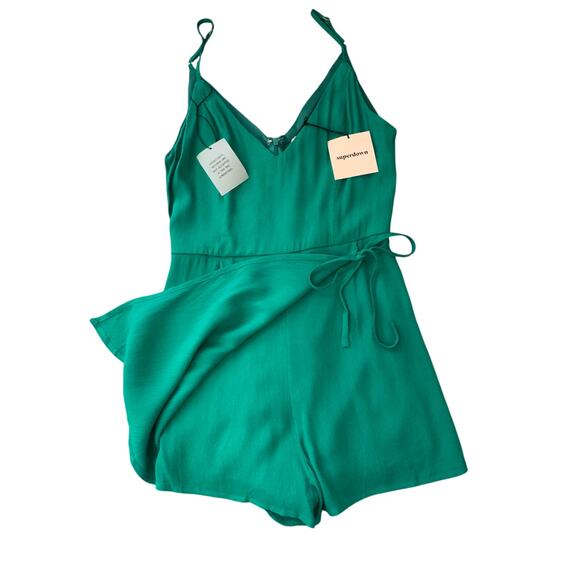 New SUPERDOWN REVOLVE Women's Green Karen Wrap Romper Size S - Picture 8 of 9